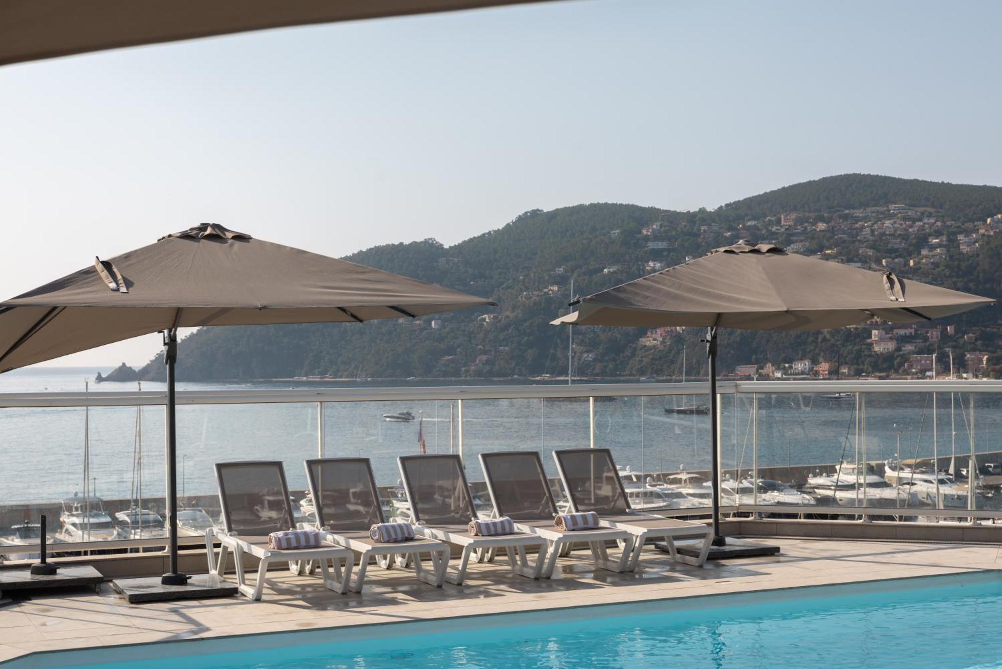 Riviera Beach Hotel Mandelieu-La Napoule Exterior photo