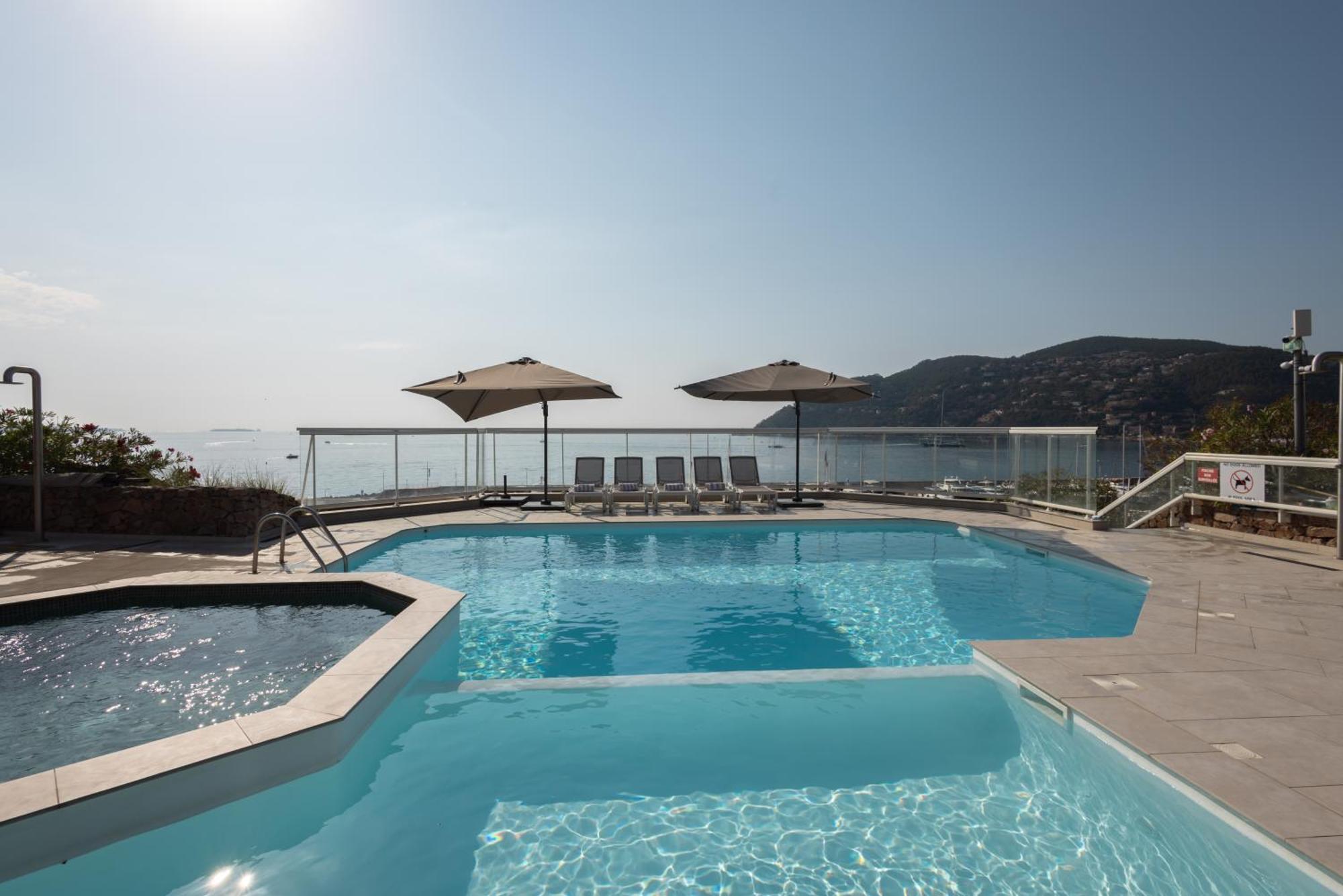 Riviera Beach Hotel Mandelieu-La Napoule Exterior photo
